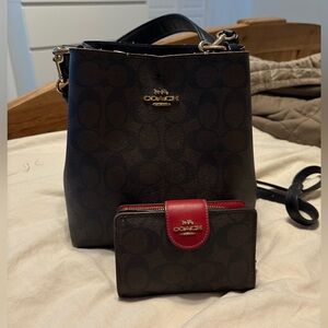 Coach Purse & Matching Wallet – Signature Canvas